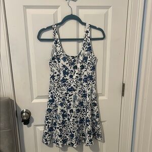 H&M Divided White and Blue Floral Top